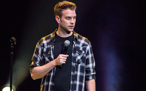 Antonio Jeselnik. pensamientos y rezos 10 especiales de pie para alegrar tu día en la era de Covid | Zestradar