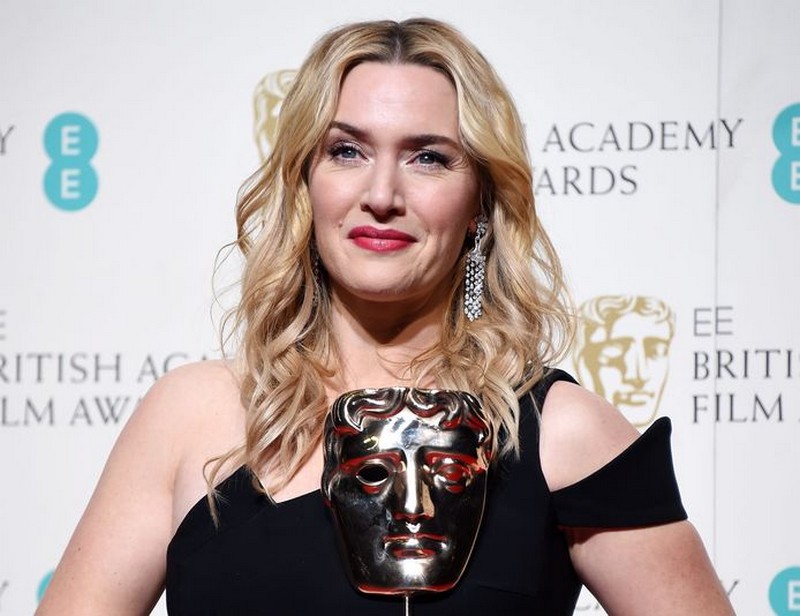 Kate Winslet |: 8 celebridades que trabajaron duro en su apariencia y se convirtieron en diosas Zestradar