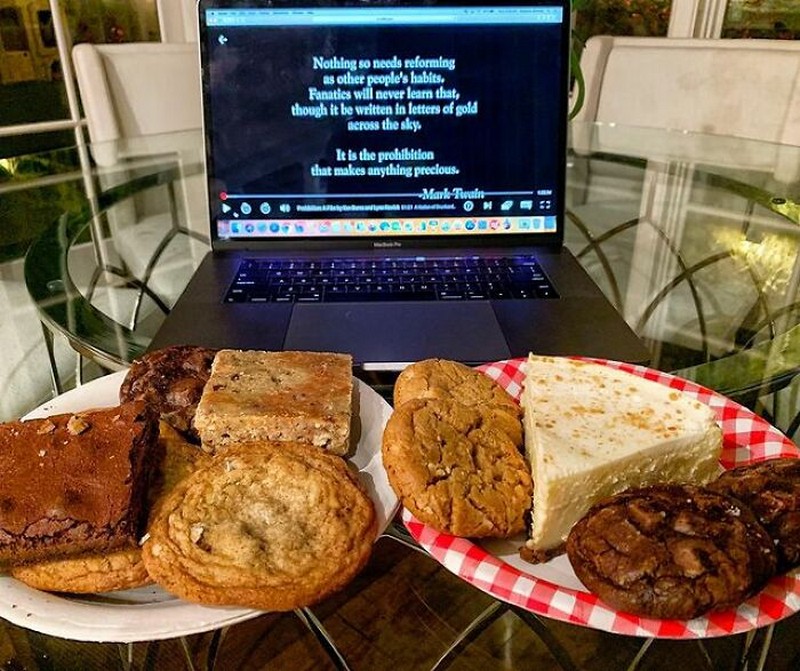 bizcochos de chocolate | Las mejores comidas trampa de The Rock | Zestradar