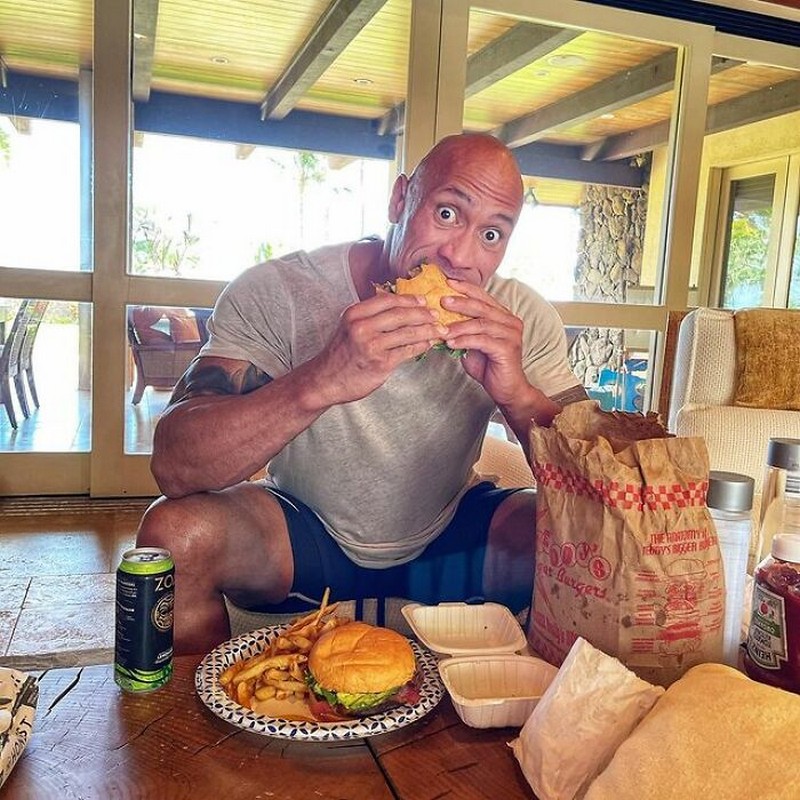 Hamburguesas |: Las mejores comidas trampa de The Rock | Zestradar