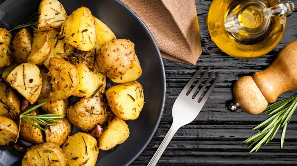 Patatas y almidón Los 10 mejores alimentos saludables que pueden ayudarlo a aumentar de peso rápidamente | Zestradar
