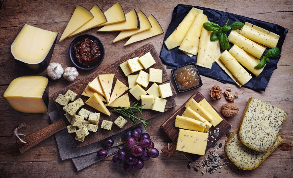 Queso Los 10 mejores alimentos saludables que pueden ayudarlo a aumentar de peso rápidamente | Zestradar
