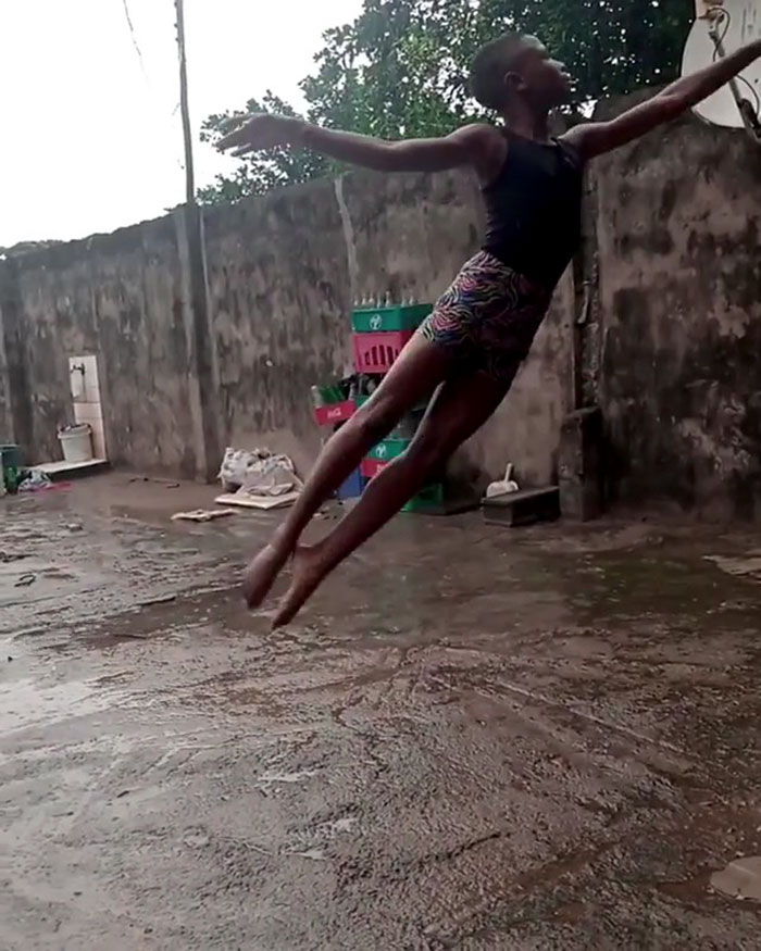 #4 | Niño nigeriano que baila bajo la lluvia le consigue una beca para el American Ballet | Zestradar