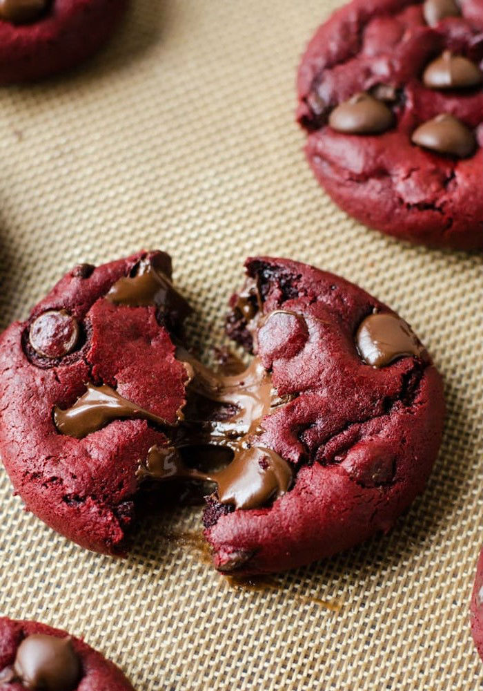 Galletas de terciopelo rojo Nutella |: 12 lindas ideas de galletas para el día de San Valentín | Zestradar
