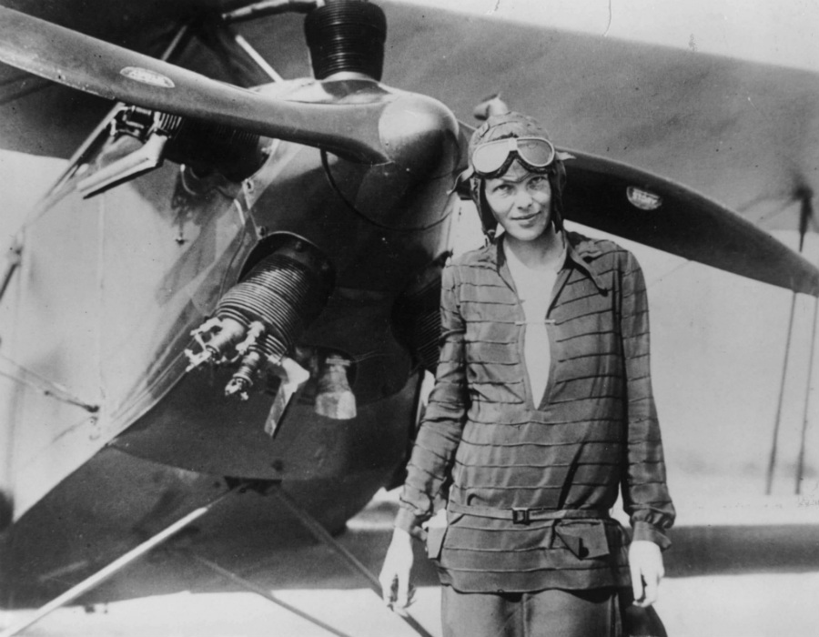 Amelia Earhart |: 10 mujeres más influyentes de la historia | Zest Radar: