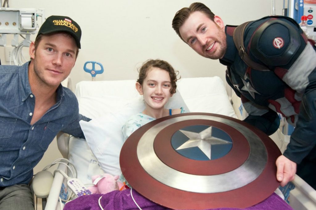 Chris Evans |: 8 superhéroes de películas que también son héroes en la vida real | Zestradar