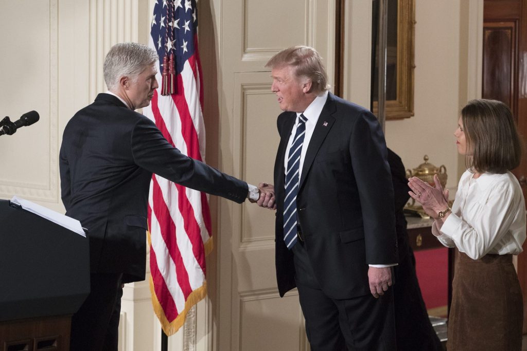 #3 |15 cosas más tontas que Trump ha hecho durante su presidencia | Zestradar