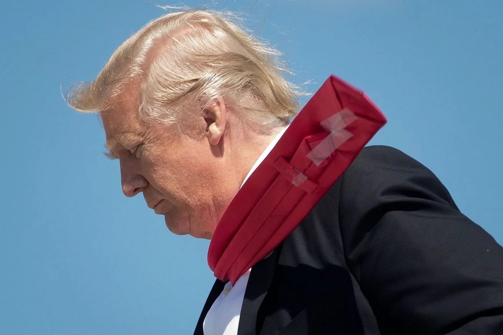 #7 |15 cosas más tontas que Trump ha hecho durante su presidencia | Zestradar