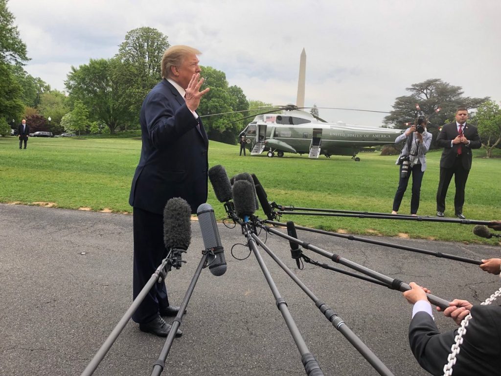 #9 |15 cosas más tontas que Trump ha hecho durante su presidencia | Zestradar