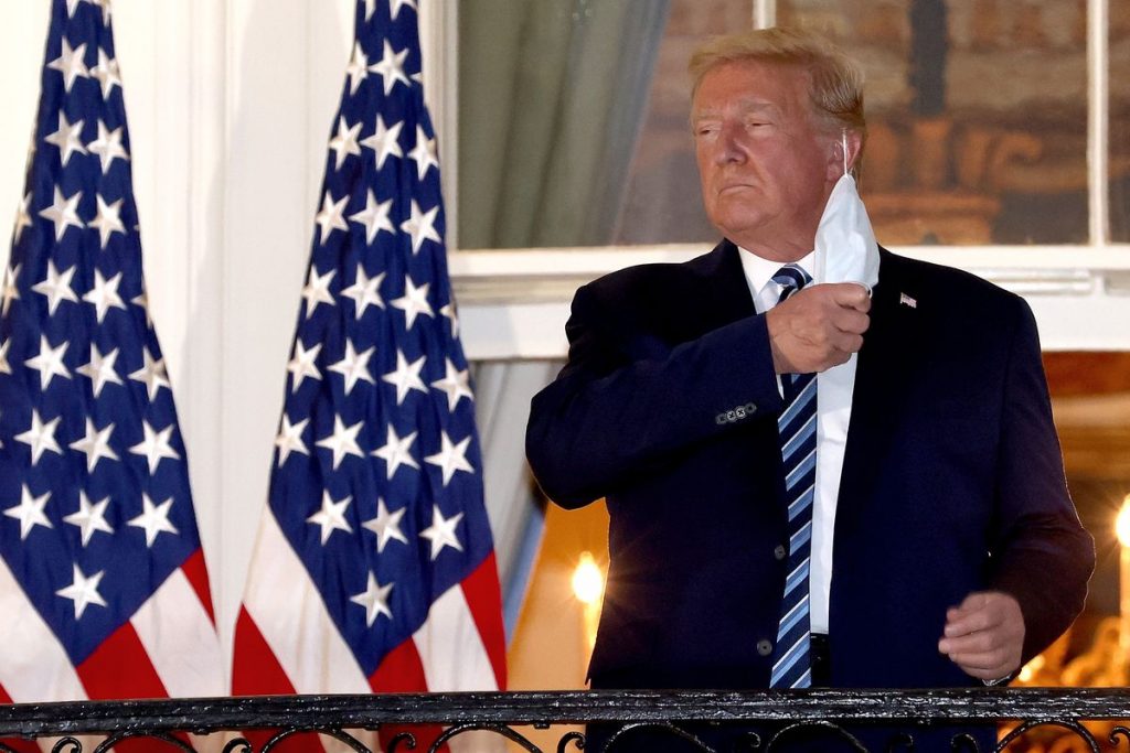#11 |15 cosas más tontas que Trump ha hecho durante su presidencia | Zestradar