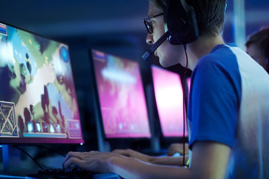 Vuela en los juegos en la nube | 7 cosas que esperar en 2021 | Zestradar