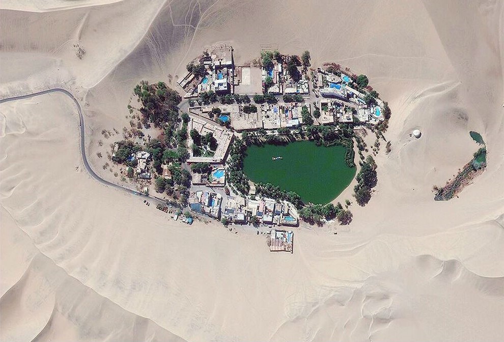 Huacachina |: 11 cosas alucinantes que solo puedes ver desde el espacio | Zestradar
